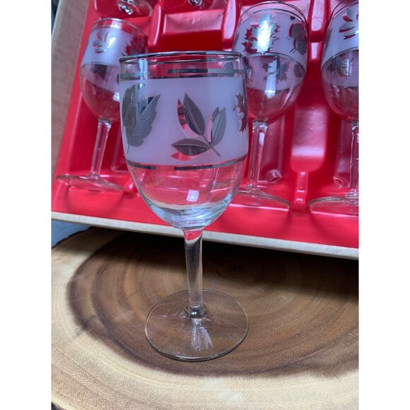 Set of 8 Vintage Libbey Silver Foliage 10 Oz Goblet Wine Glasses In Original Box - Picture 7 of 10